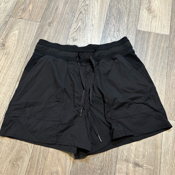 Lululemon Dance Studio High-Rise Short 3.5"
Black - Picture 3 of 6